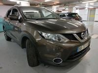 Usado Nissan Qashqai Premium Edition 130 HP (95 kW) 2017 Castanho SUV