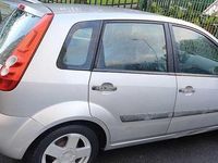 Usado Ford Fiesta 55 HP (40 kW) 2006 Sedan