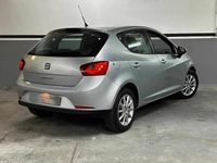 Usado Seat Ibiza 75 HP (55 kW) 2011 Cinzento Citadino