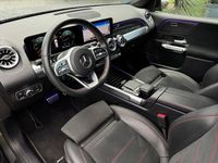 Usado Mercedes GLB220 AMG line 190 HP (139 kW) 2021 Cinza SUV
