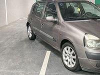 Usado Renault Clio II 55 HP (40 kW) 2002 Sedan