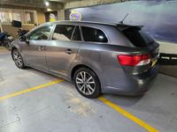 usado Toyota Avensis SW 2.0 D-4D Exclusive+Navi