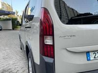 Usado Peugeot Rifter 102 HP (75 kW) 2019 Cinzento Monovolume