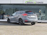 Usado Ford Focus ST 185 HP (136 kW) 2015 Cinzento