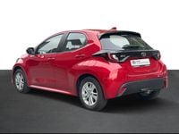 Usado Toyota Yaris Comfort 92 HP (67 kW) 2024 Vermelho (pintura metalizada especial) Citadino