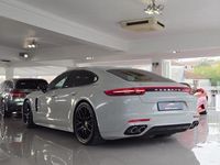 Usado Porsche Panamera 422 HP (310 kW) 2017 Cinzento