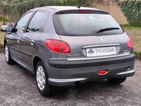 Usado Peugeot 206 68 HP (50 kW) 2009 Cinzento