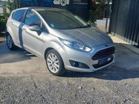 Usado Ford Fiesta Trend 80 HP (58 kW) 2016 Cinza Citadino