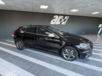 Usado Volvo V40 R-Design Momentum 120 HP (88 kW) 2015 Preto Carrinha