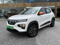 Usado Dacia Spring Comfort Plus 33 kW (45 HP) 2021 Branco Citadino