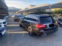 Usado Mercedes C200 136 HP (100 kW) 2015 Preto Carrinha