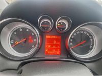 Usado Opel Astra 110 HP (80 kW) 2015 Preto Citadino