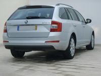 Usado Skoda Octavia Elegance 105 HP (77 kW) 2015 Cinzento Citadino