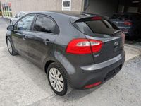 usado Kia Rio 1.1 CRDi AC + VE Gasóleo