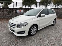 Usado Mercedes B180 Edition 109 HP (80 kW) 2016 Branco Monovolume