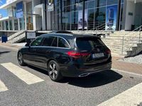 Usado Mercedes 220 200 HP (147 kW) 2024 Preto