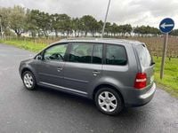 Usado VW Touran 140 HP (102 kW) 2004 Cinzento Monovolume