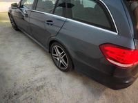 Usado Mercedes E250 204 HP (150 kW) 2015 Cinzento Carrinha