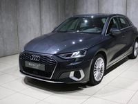 Usado Audi A3 Design 110 HP (80 kW) 2023 Cinza Sedan