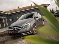 Usado Mercedes B180 109 HP (80 kW) 2012 Cinzento Monovolume