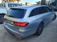 Usado Mercedes E300 Avantgarde 306 HP (225 kW) 2022 Cinzento