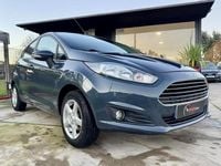 Usado Ford Fiesta Trend 65 HP (47 kW) 2014 Cinzento Citadino