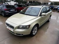 Usado Volvo V50 136 HP (100 kW) 2006 Verde Carrinha