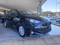 Usado Toyota Yaris Hybrid Comfort 115 HP (84 kW) 2021 Preto