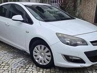 Usado Opel Astra 110 HP (80 kW) 2012 Branco Citadino
