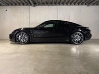Usado Porsche Taycan 419 kW (571 HP) 2023 Preto Carrinha