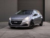 Usado Peugeot 208 Active 82 HP (60 kW) 2019 Cinzento Citadino