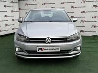 Usado VW Polo 75 HP (55 kW) 2018 Cinza prata Citadino