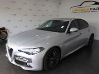 Usado Alfa Romeo Giulia 150 HP (110 kW) 2016 Cinzento Sedan