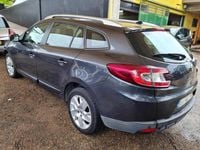 Usado Renault Mégane III 90 HP (66 kW) 2013 Cinzento