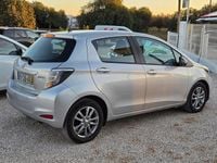 Usado Toyota Yaris Comfort 90 HP (66 kW) 2014 Cinza Citadino