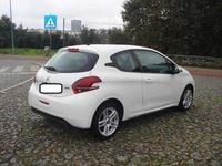 Usado Peugeot 208 Access 75 HP (55 kW) 2016 Branco Citadino