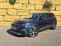 Usado Peugeot 5008 Allure 130 HP (95 kW) 2019 Azul Monovolume