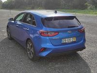 Usado Kia Ceed 136 HP (100 kW) 2018 Azul Citadino