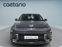 Usado Hyundai Kauai Premium 100 HP (73 kW) 2025 Ecotronic gray/black roof (metalizado) SUV