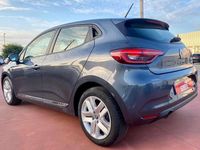 Usado Renault Clio V SE 67 HP (49 kW) 2021 Cinzento