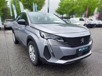 Usado Peugeot 3008 Active 130 HP (95 kW) 2024 Cinzento SUV