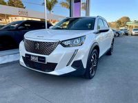 Usado Peugeot e-2008 Allure 100 kW (136 HP) 2020 Branco SUV