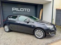 usado Opel Astra 1.6 CDTi Cosmo S/S J18