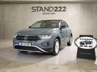 Usado VW T-Roc Life 110 HP (80 kW) 2023 Azul SUV
