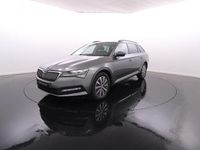 Usado Skoda Superb 150 HP (110 kW) 2023 Cinzento