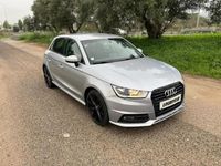 Usado Audi A1 Sportback 90 HP (66 kW) 2016 Cinza prata Citadino