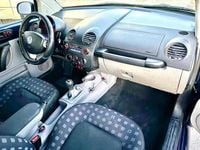 Usado VW Beetle 116 HP (85 kW) 2001 Azul Citadino
