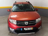 Usado Dacia Sandero Stepway 90 HP (66 kW) 2015 Sedan