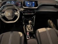 Usado Peugeot 2008 102 HP (75 kW) 2021 Cinzento SUV