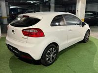 usado Kia Rio 1.1 CRDi TX AC+VE